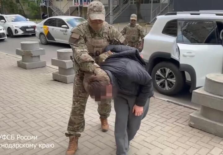 Житель Геленджика попался на слежке за нашими силовиками по заданию СБУ