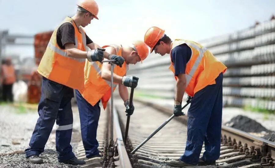 В Краснодарском крае по итогам прокурорской проверки железнодорожник привлечен к уголовной ответственности