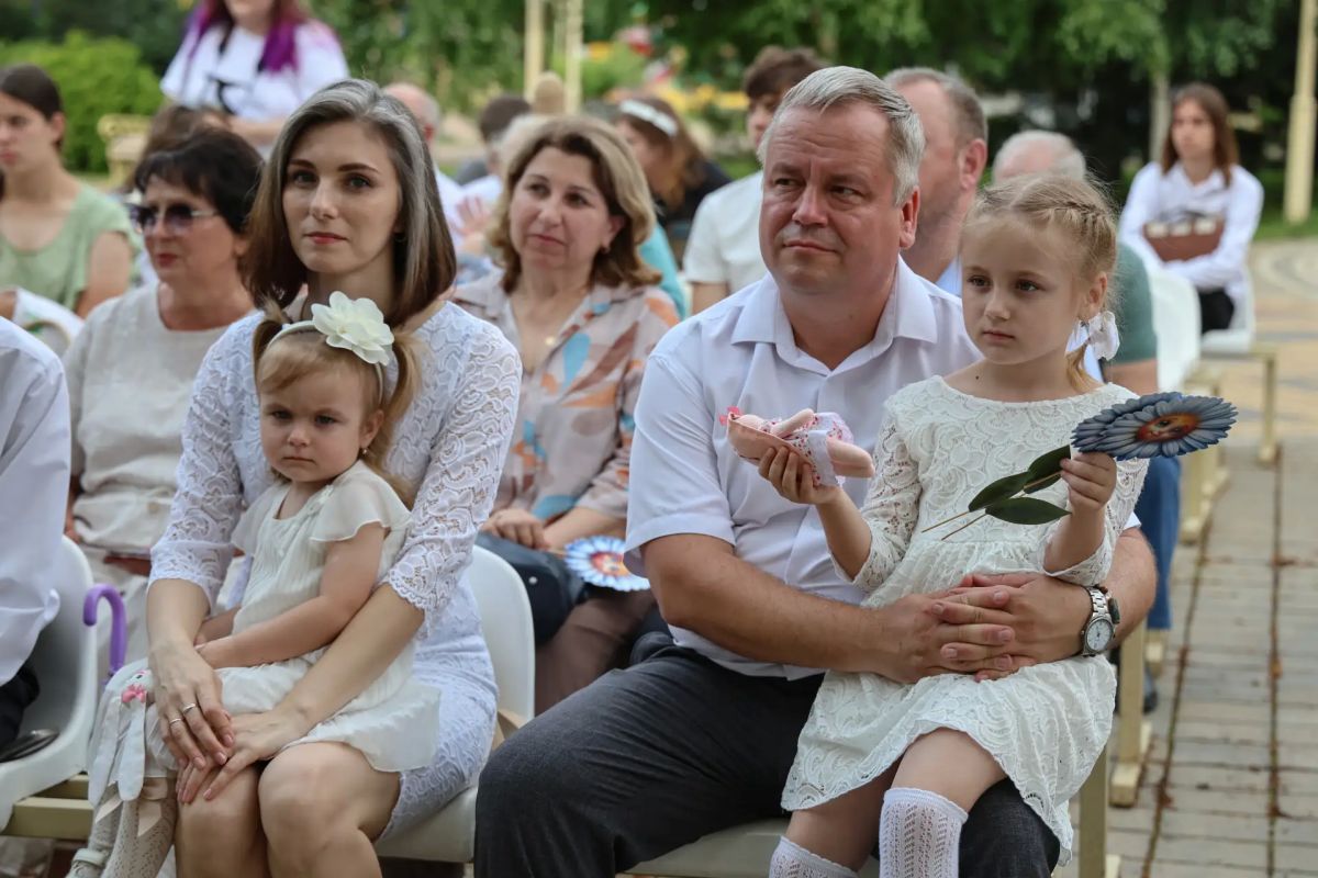 28 АРМАВИРСКИХ СЕМЕЙ ПОЛУЧИЛИ НАГРАДЫ В ДЕНЬ СЕМЬИ, ЛЮБВИ И ВЕРНОСТИ