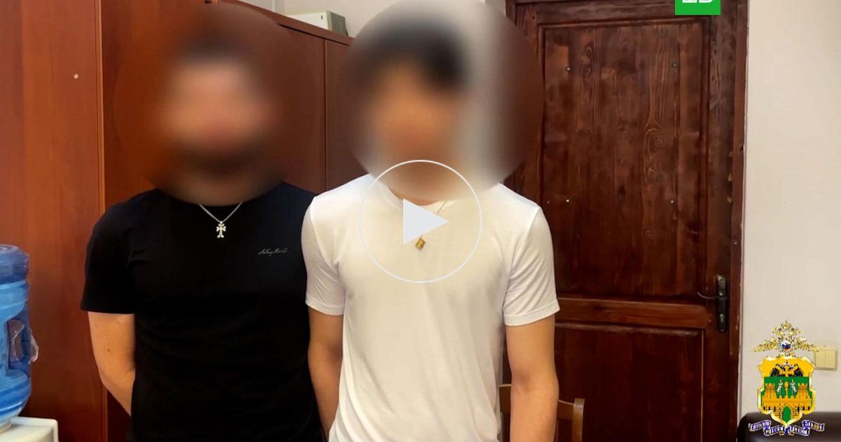Жителей Краснодара задержали за видео со шпагатом на фоне собора