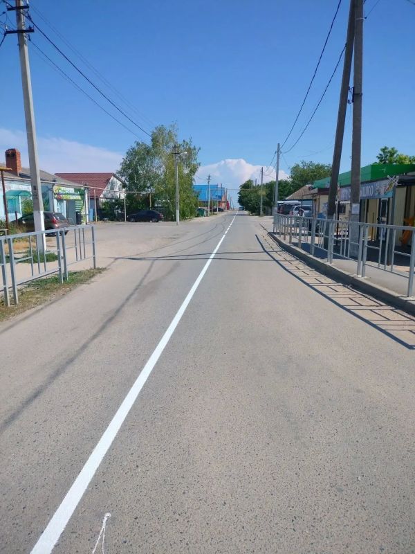 На дорогах Камышеватского сельского поселения обновлена разметка, установлены новые дорожные знаки