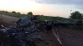 На кадрах — вертолёт, рухнувший в полях около Калининской