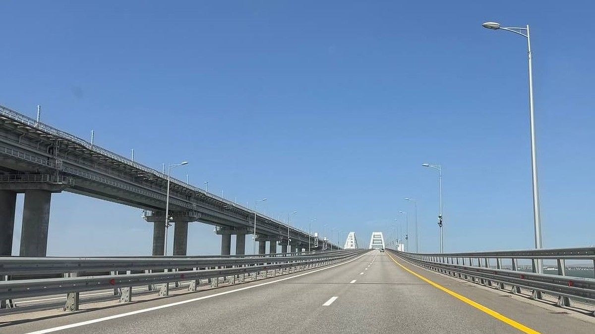 В очереди перед Крымским мостом со стороны Кубани стоят 397 автомобилей