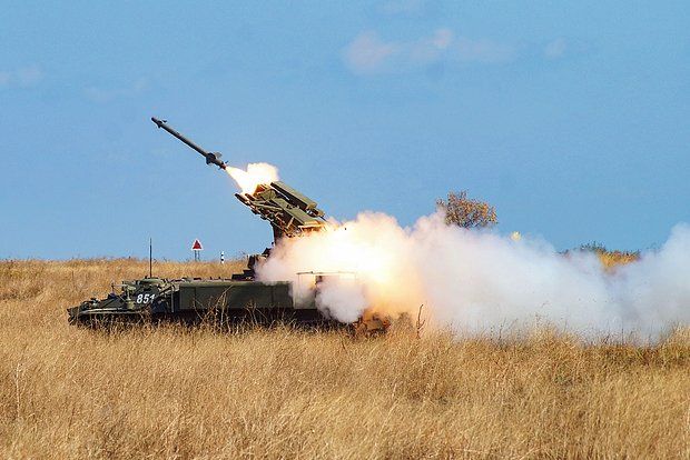 ОШ: В Краснодаре загорелся складской комплекс из-за атаки БПЛА, повреждены жилые дома