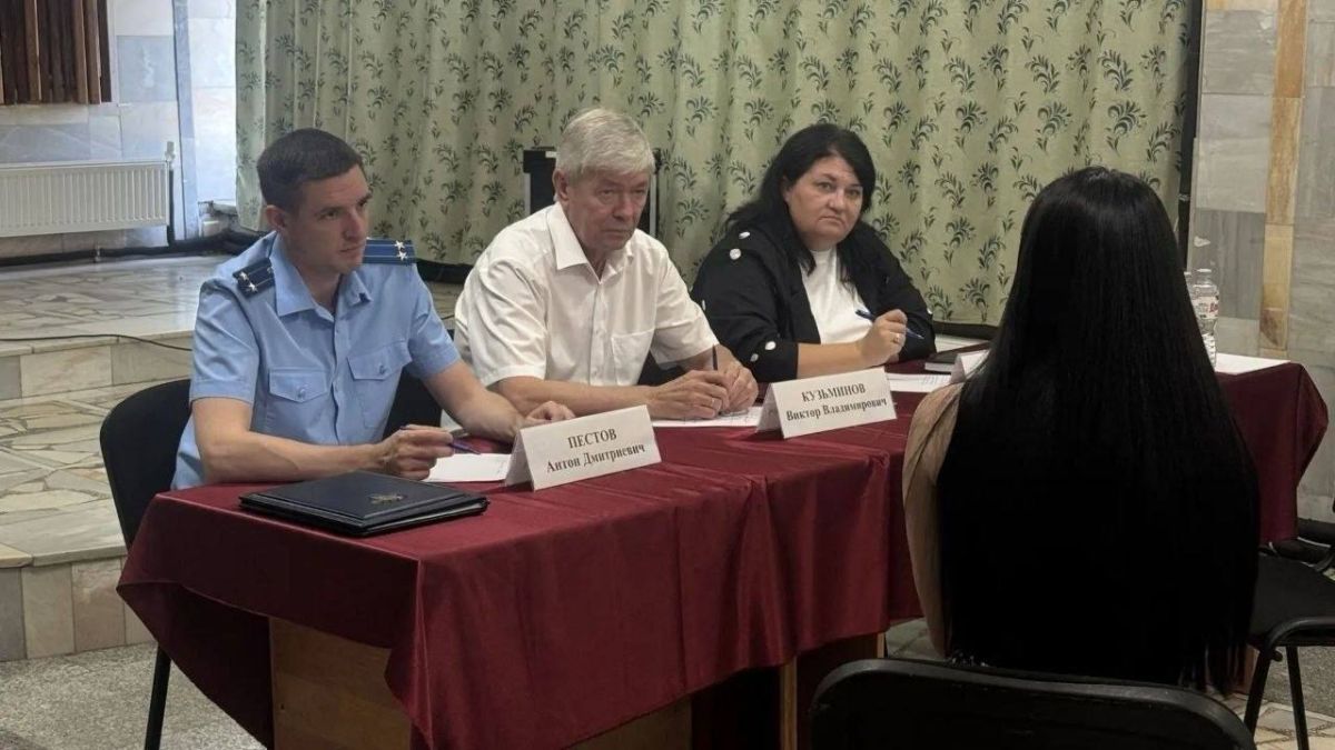 Прокурором Калининского района проведен личный прием участников специальной военной операции в отдаленных населенных пунктах Калининского района