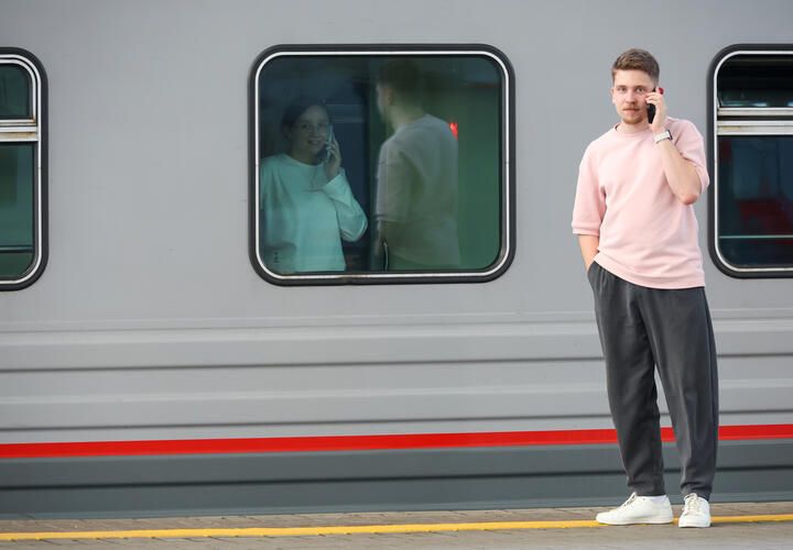 Новые скорые поезда повышенной комфортности теперь ездят из Москвы в Адлер и Новороссийск, а из Питера – в Анапу