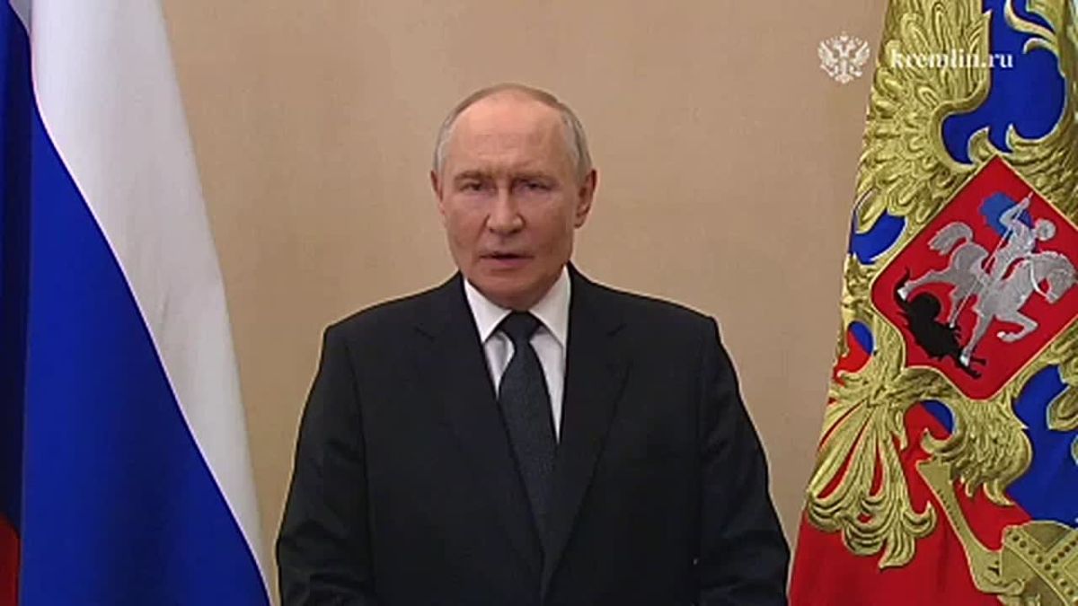 Путин поздравил моряков с Днем ВМФ