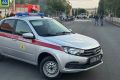 В Темрюке росгвардейцы перекрыли дорогу из-за горящей машины