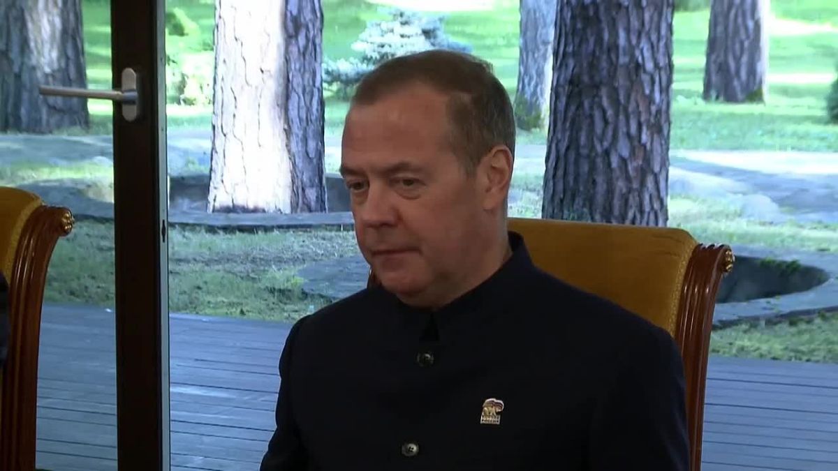 Дмитрий Медведев: В новой Народной программе Единой России нужно особо учесть предложения по развитию сельских территорий и ЖКХ