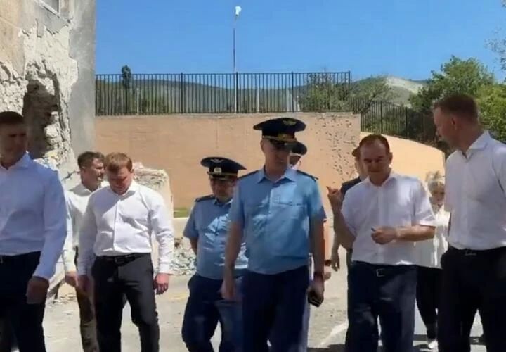 «Целенаправленный удар по детям»: когда восстановят разрушенную во время атаки БПЛА школу в Новороссийске