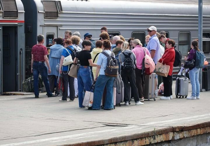 В преддверии начала учебного года на южных направлениях традиционно возникает ажиотаж вокруг обратных билетов