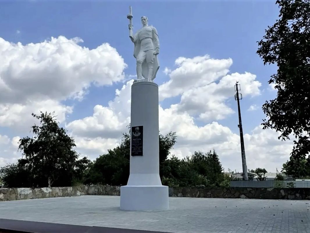 В Кавказском районе отремонтировали мемориальный комплекс