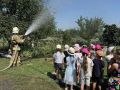 Пожарные устроили урок безопасности для детсадовцев в Крыловском районе