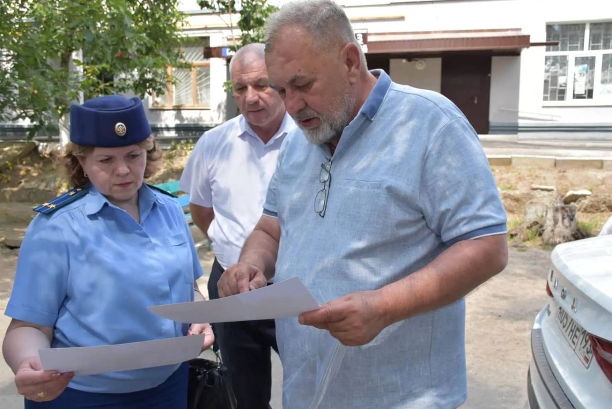 Прокуратурой Кавказского района проведено выездное обследование многоквартирных домов, в которых проводится капитальный ремонт