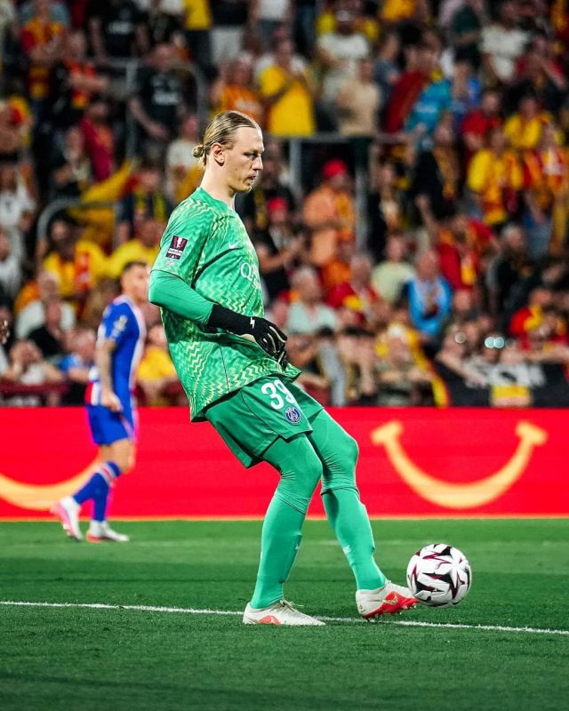 Матвей Сафонов попал в топ-10 вратарей мира по статистике ESPN