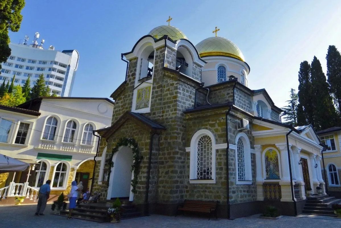 Сочинский храм Преображения Господня отмечает 115-летие со дня основания