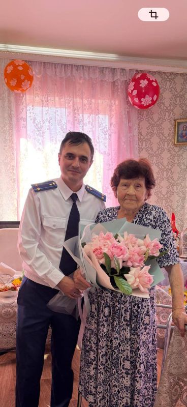 Прокуратура Приморско-Ахтарского района поздравила ветерана Великой Отечественной войны с 100-летним юбилеем