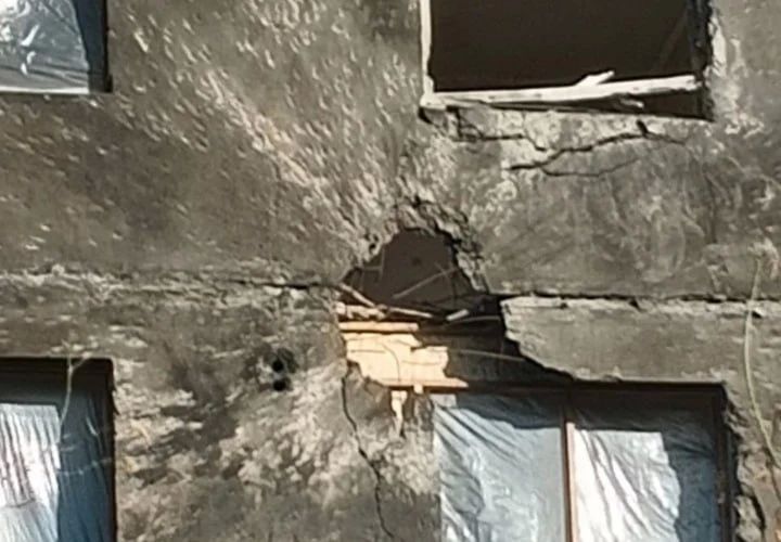 «Живую Кубань» обратились жильцы многоквартирного дома в Новороссийске. Дело в том, что ночью на 12 августа многоэтажка сильно пострадала в результате атаки беспилотников. Ударом дрона на уровне 4-5 этажей частично...