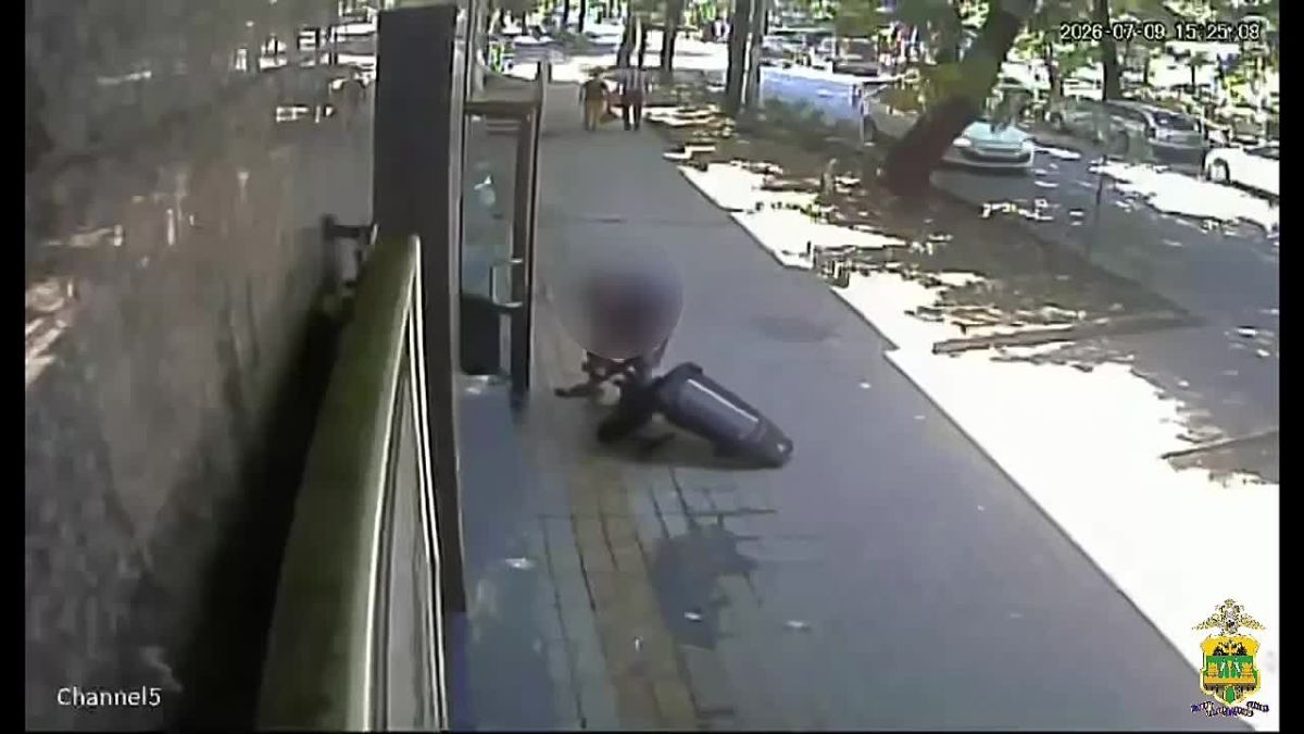 В Сочи мужчина трижды обокрал компьютерный клуб.
