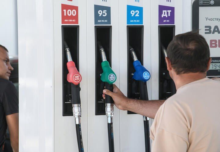 В Новороссийске этим утром есть топливо только на 25 автозаправках
