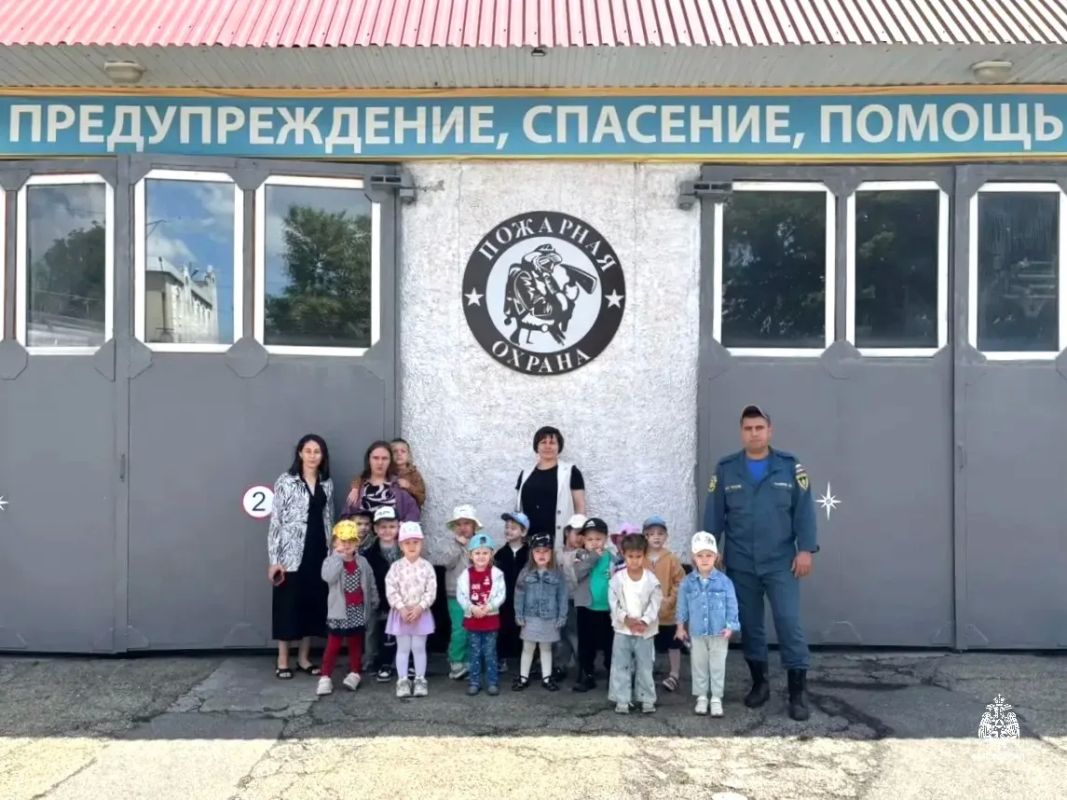 Маленькие гости большой службы: экскурсия в пожарную часть