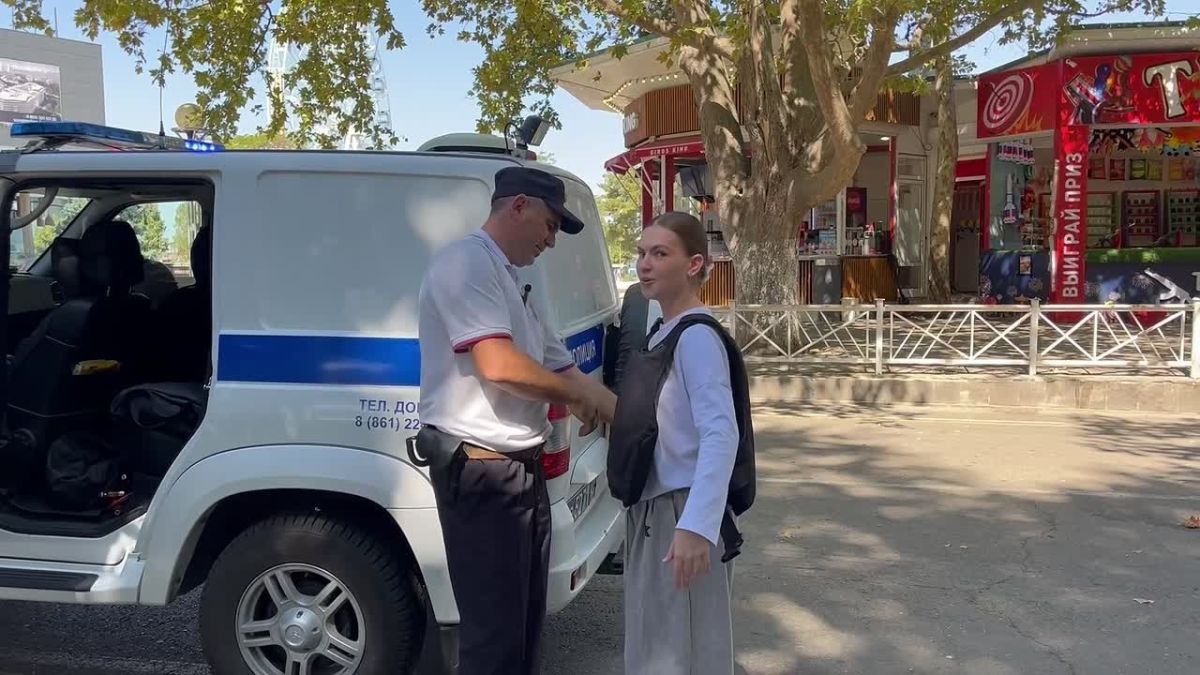 В преддверии Дня патрульно-постовой службы мы решили не просто поздравить, а понять, чем на самом деле занимаются эти ребята