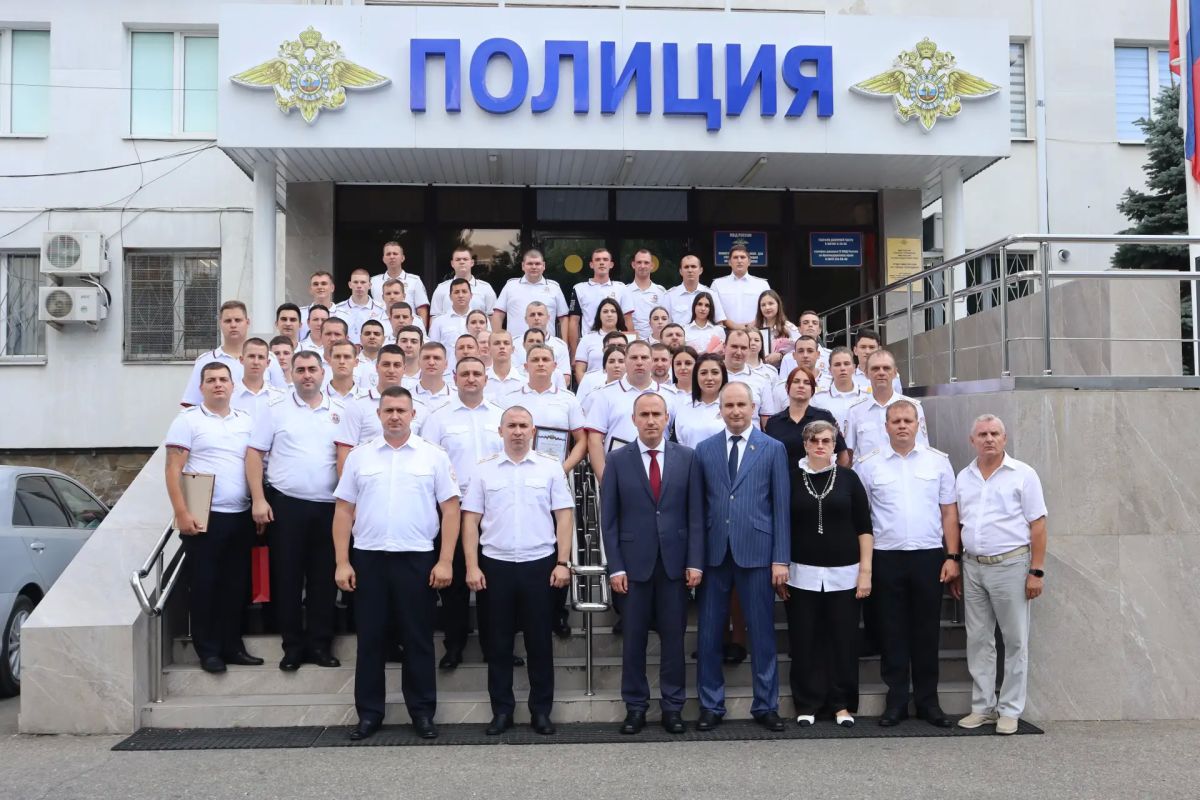 В Геленджике чествовали сотрудников ППС