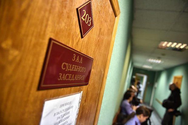 На Кубани суд оштрафовал экс-сотрудницу администрации после интима с любовником