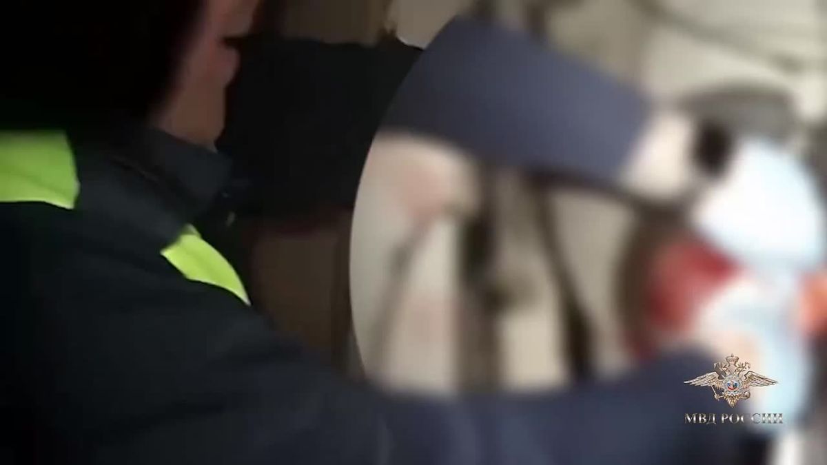 Госавтоинспекторы спасли жизнь пострадавшему в жутком ДТП