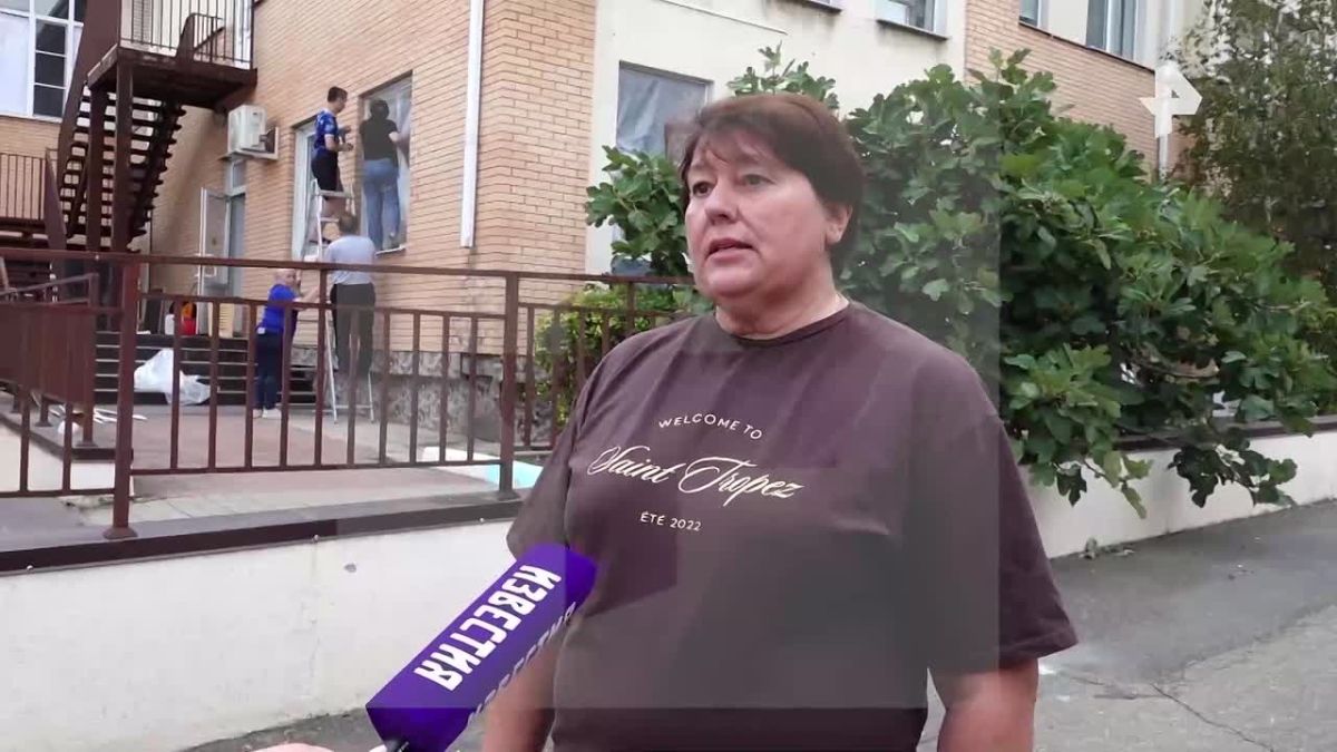 В детском саду Новороссийска от взрывной волны во время ночной атаки БПЛА ВСУ выбило стёкла, рассказала корреспондент Олеся Баранник