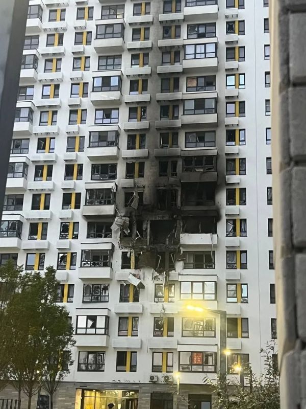 За ночь силами ПВО перехвачены и уничтожены 596 украинских БПЛА самолётного типа над территориями Белгородской, Брянской, Калужской, Курской, Орловской, Оренбургской, Ростовской, Самарской, Тульской, Ульяновской областей...