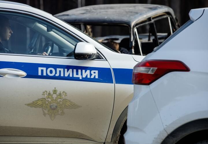 Лодка перевернулась посреди трассы под Волгоградом после сильного удара