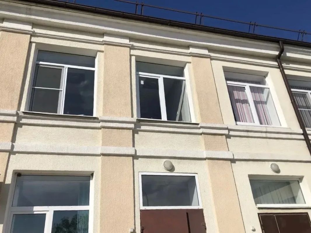 В Новороссийске продолжают восстанавливать объекты после атаки БПЛА