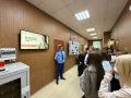 Прокурор Калининского района Антон Пестов провёл для школьников экскурсию в музее районной прокуратуры в рамках правового просвещения