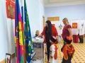 Казачата идут голосовать. В станице Воздвиженской Курганинского района голосовать пришли не только взрослые, но и совсем юные избиратели — воспитанники казачьего детского сада № 30. Конечно голосовать им пока рано, а вот...