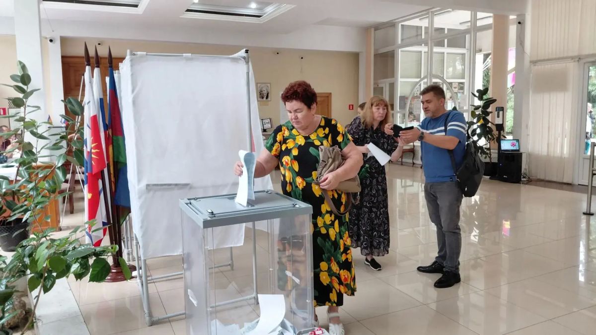 В Сочи открылись избирательные участки для голосования на выборах депутатов Государственной Думы РФ