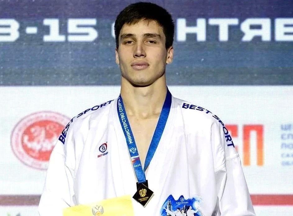 Сочинец Эдуард Гаспарян стал четырехкратным чемпионом России по каратэ