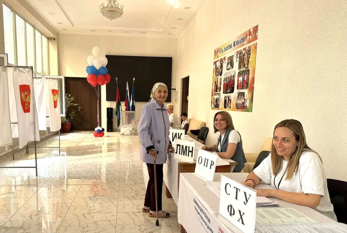 Долгожители Геленджика приходят на выборы