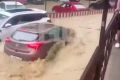 В некоторых районах Сочи вода после ливня поднялась выше колена