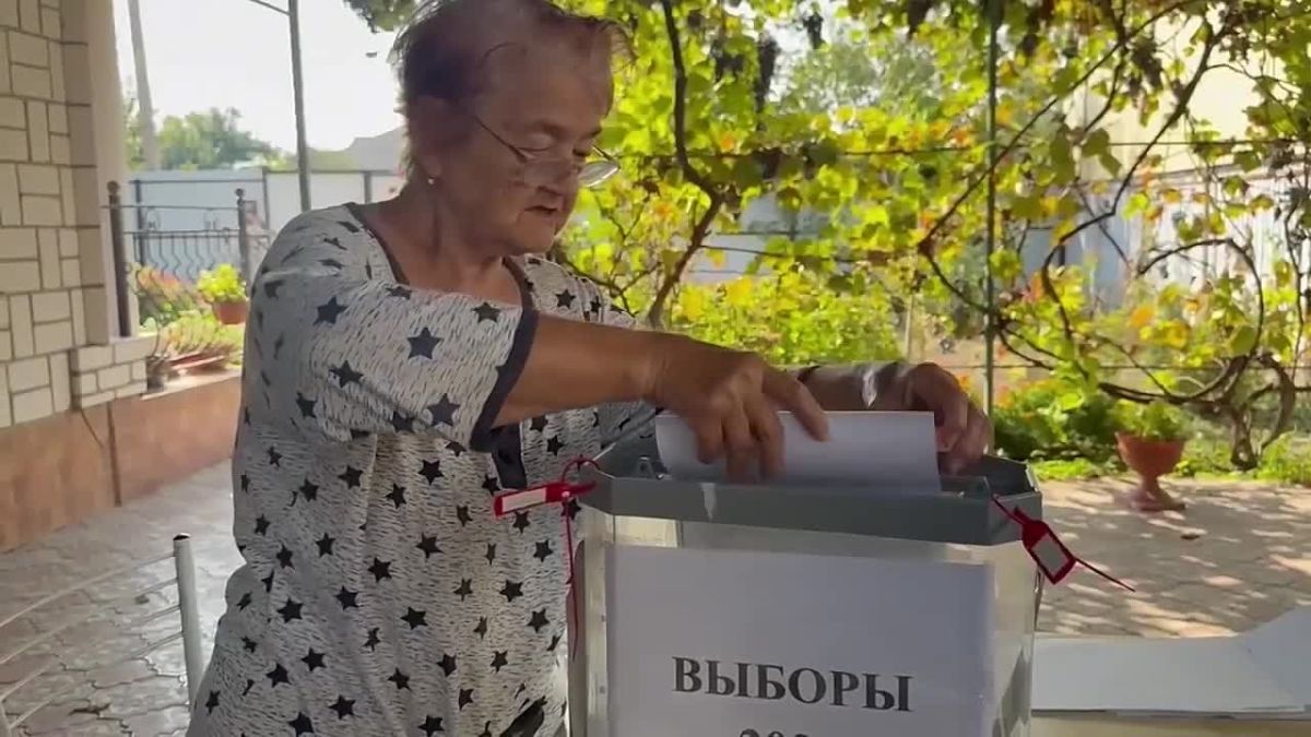 На Кубани избирательные комиссии привозят бюллетени прямо на дом