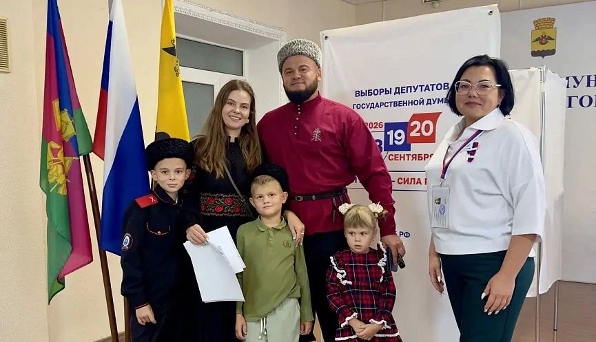 Евгений Волков: Сегодня мы голосуем за счастливое будущее для наших семей, своих земляков-станичников и всей нашей Родины