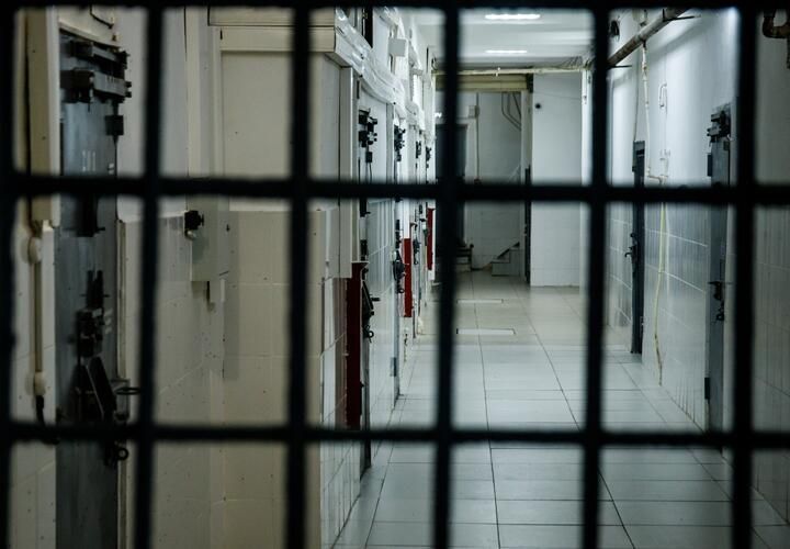 В Краснодарском крае 70-летний извращенец несколько месяцев насиловал маленькую девочку