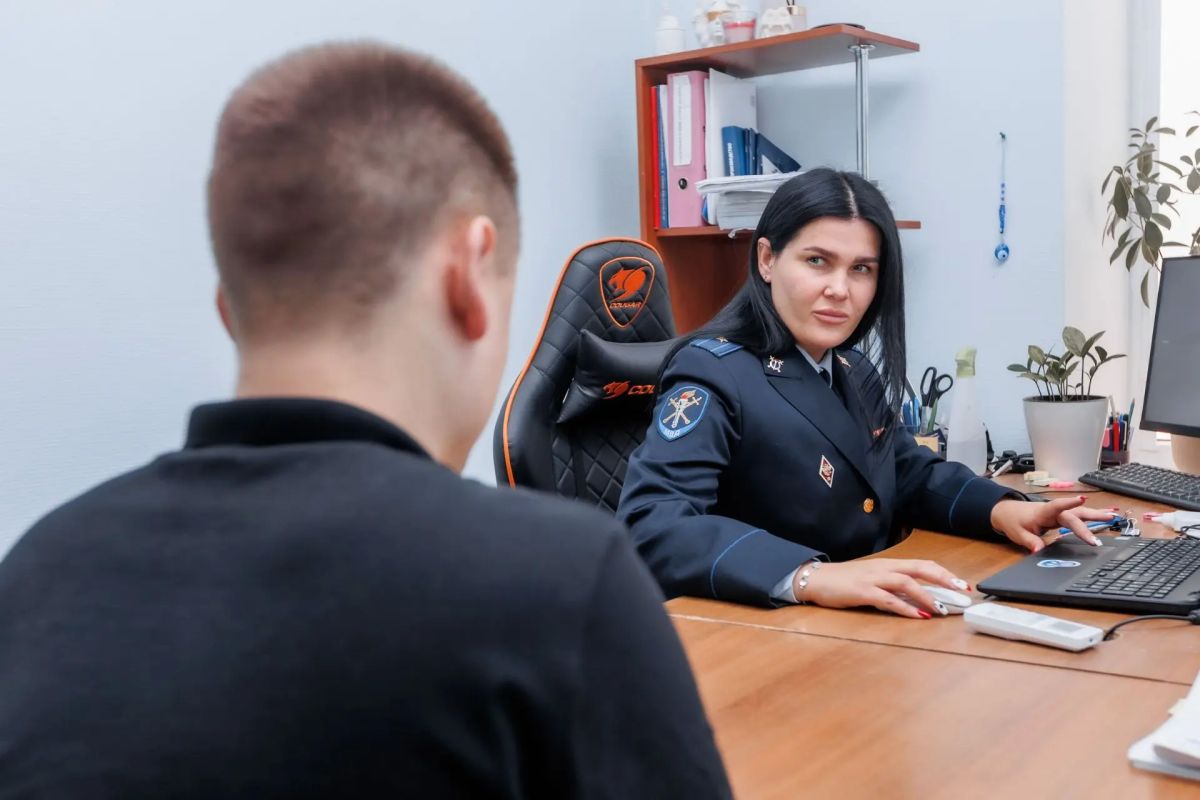 Банкет за чужой счёт... В Краснодаре полицейскими задержан мужчина, расплатившийся за приобретение алкоголя и продуктов питания банковской картой другого гражданина