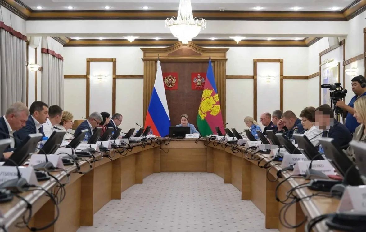В Краснодаре провели заседание краевой комиссии по делам несовершеннолетних