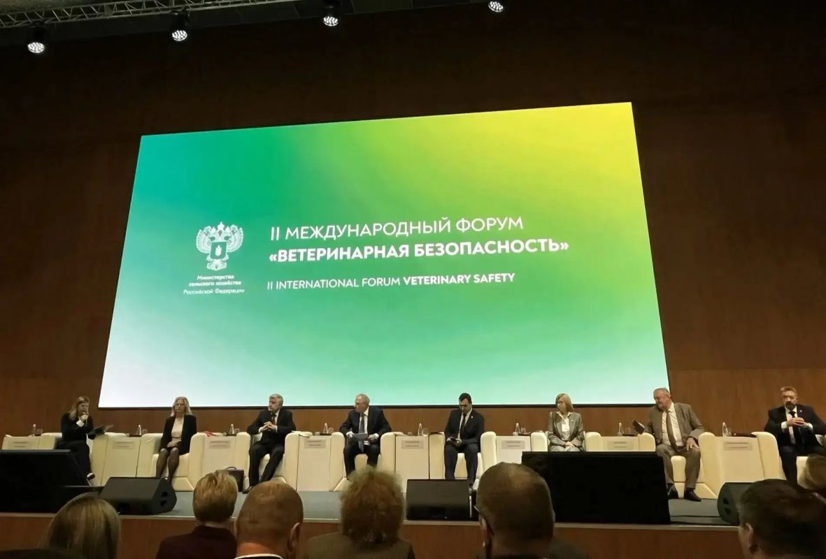 Руководитель департамента ветеринарии Краснодарского края Роман Кривонос Роман Кривонос представил Кубань на федеральном мероприятии по вопросам ветеринарной безопасности РФ