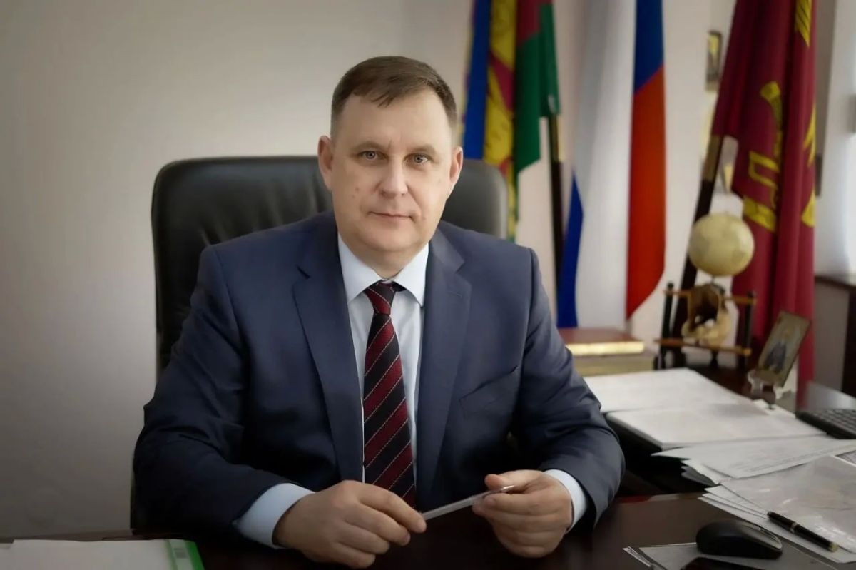 Сложил полномочия глава Кореновского района Сергей Голобородько