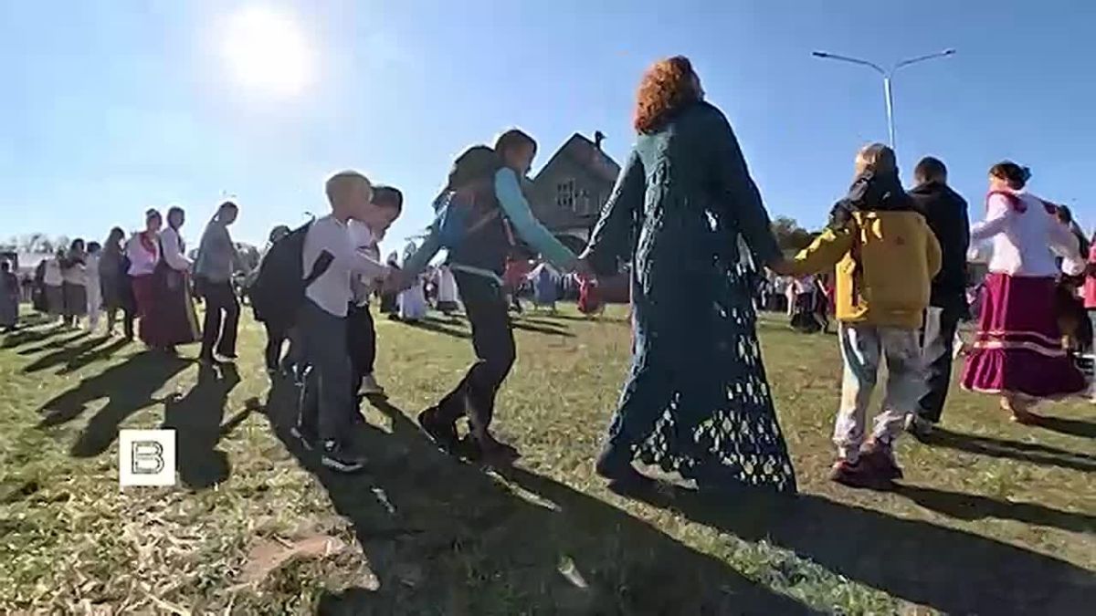 В кубанском Усть-Лабинске состоялся фестиваль традиционной казачьей культуры "Александровская крепость", сообщает ИС "Вести"