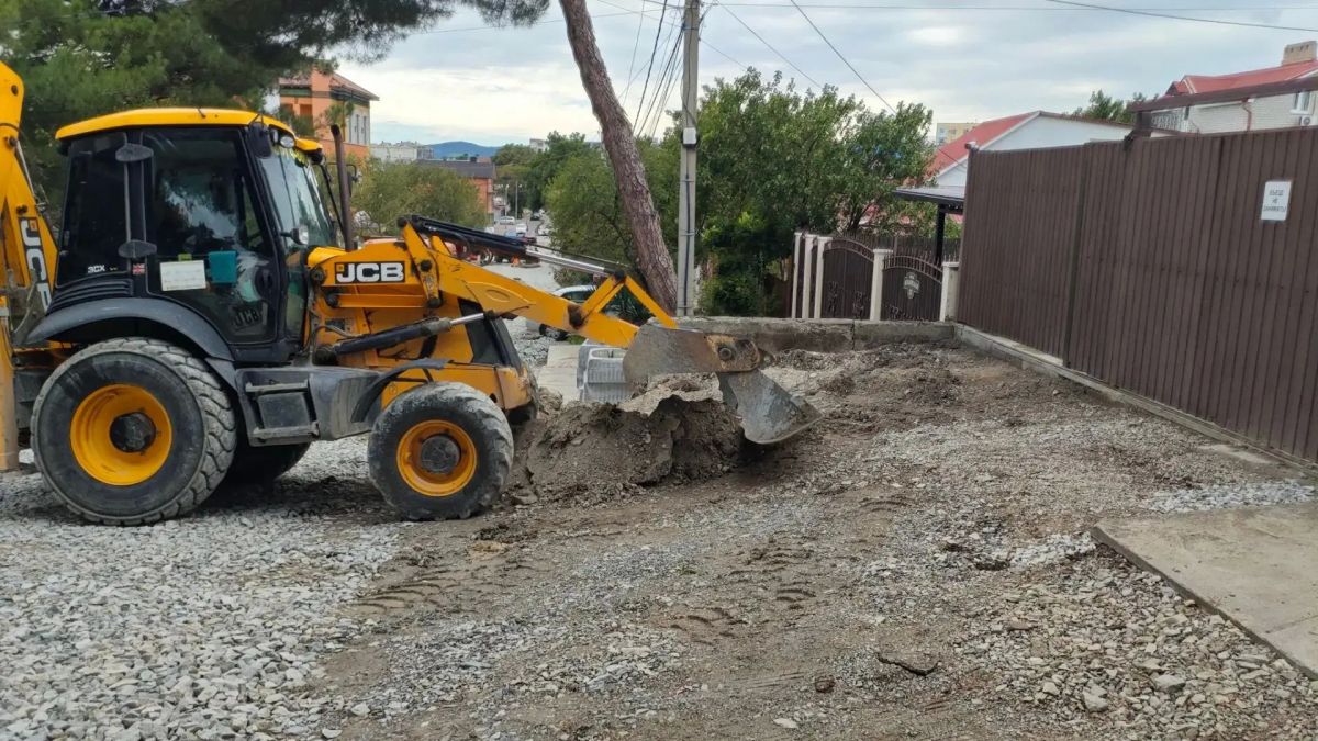 В Геленджике продолжается капитальный ремонт улицы Кубанской