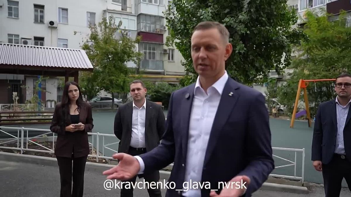 Андрей Кравченко: С рабочим объездом Центрального внутригородского района посетил объекты благоустройства