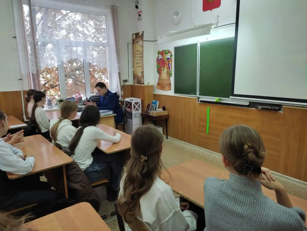 Прокуратура г. Армавира провела встречи со школьниками для правового просвещения